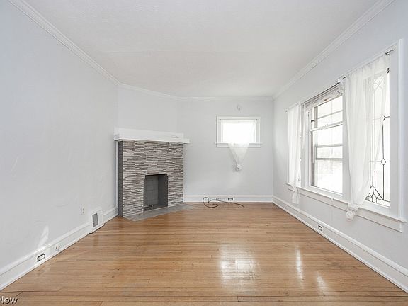 2nd image of 2671 Hampshire Rd