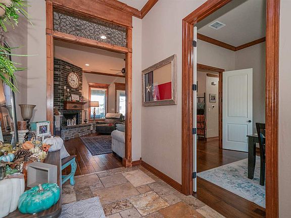 5th image of 275 Highland Blvd