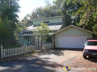 1735 E Evans Creek Rd, Rogue River, OR 97537