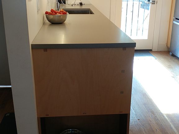 Kitchen pet feeding area