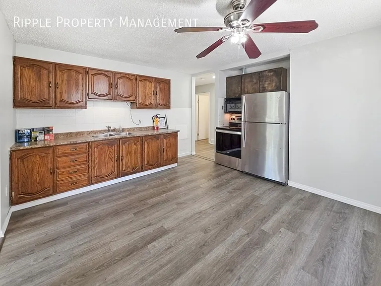 424 32nd Ave NW #UPPER — Photo 9