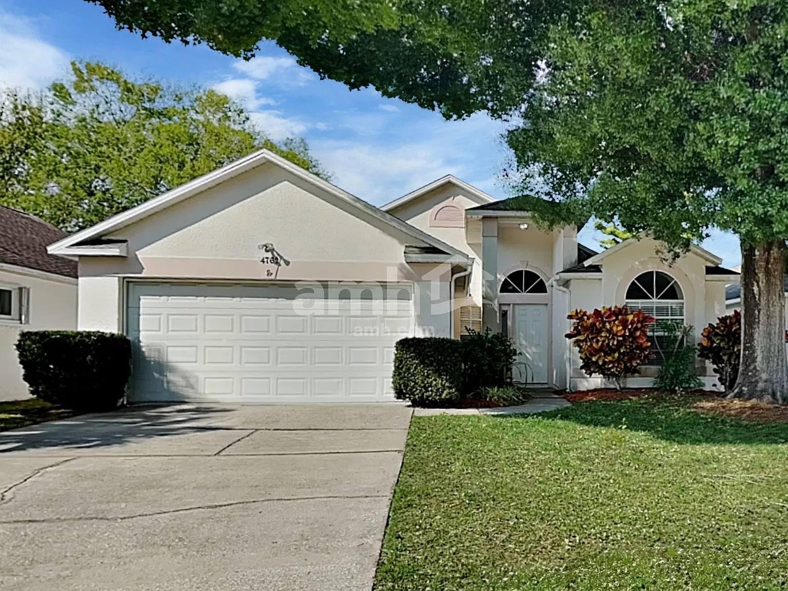 3 bed, 2.0 bath, 1519 sqft, $2,195 — Photo 1
