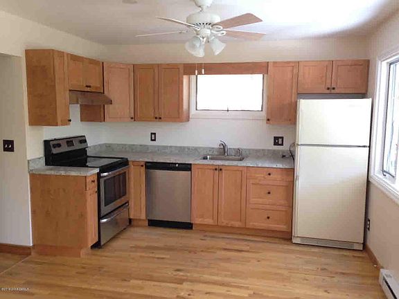 2nd image of 137 Horicon Ave