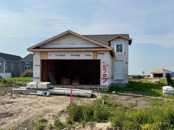 2507 37th Ave S, Moorhead, MN 56560