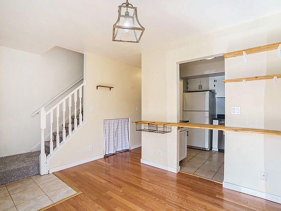 4th image of 3656 Kenbrooke Ct