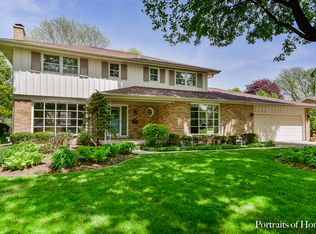 1605 Whitman Ln, Wheaton, IL 60189