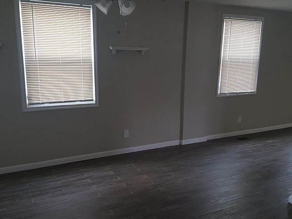 3rd image of 2263 Delmar Ave