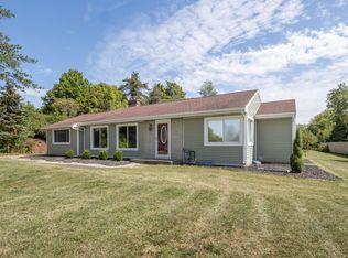 641 10th St, Plainwell, MI 49080