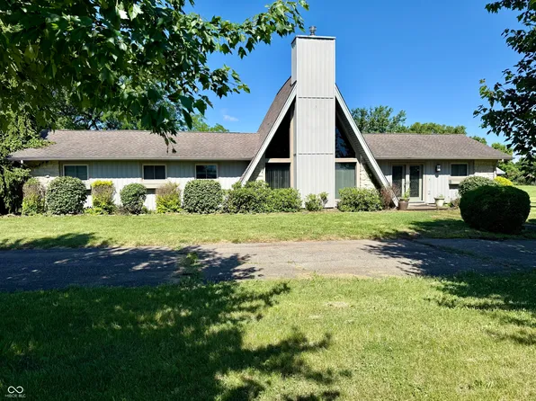 9261 S 825 W, Edinburgh, IN 46124