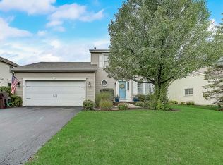 768 Laguna Rd, Crystal Lake, IL 60014