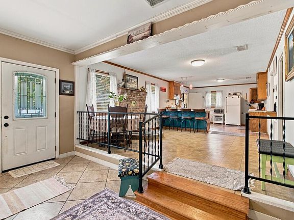 4th image of 2175 John Thursby Rd