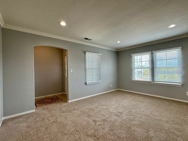 2975 Laurel St #19 — Photo 12