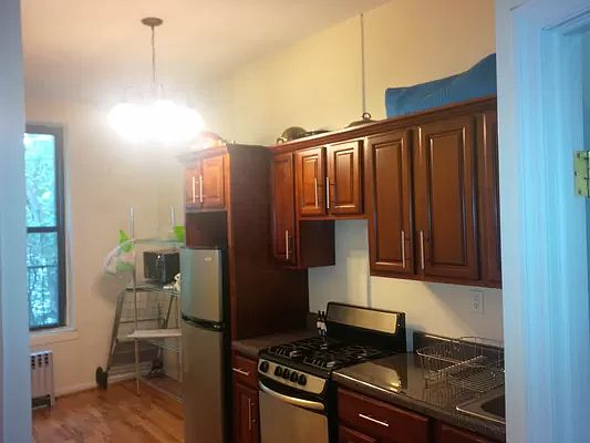 2nd image of 983 Bedford Ave #2