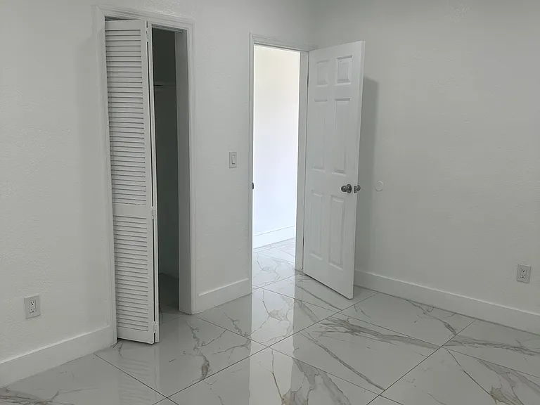 2551 NW 13th St #25 — Photo 8