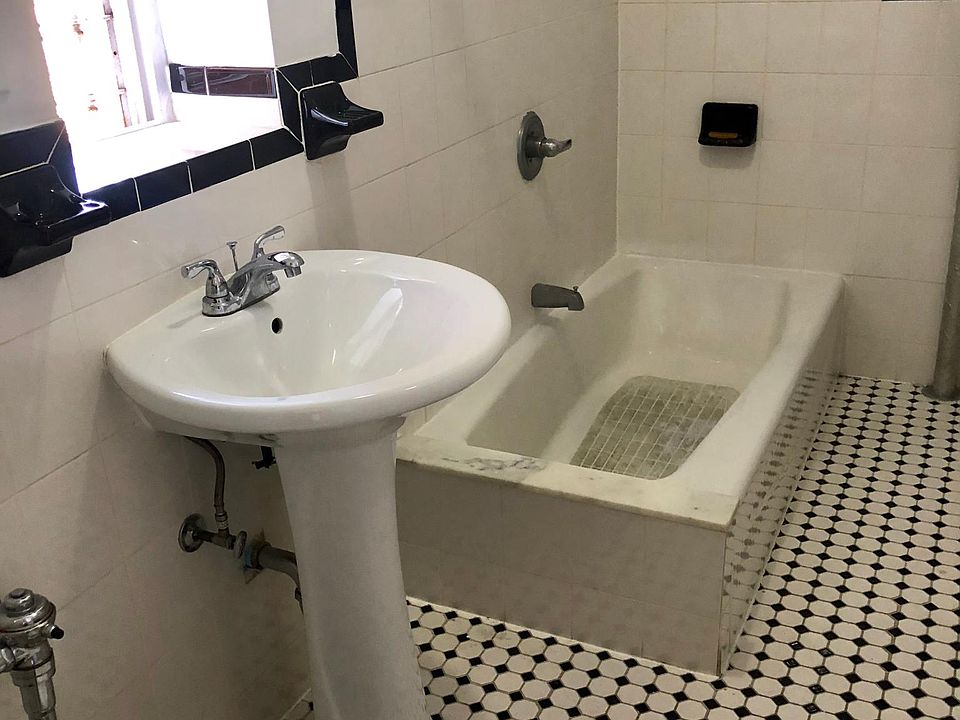2nd image of 1265 Gerard Ave #1K