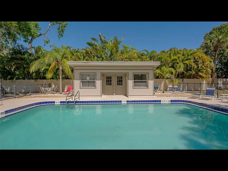 3360 S Osprey Ave #212B — Photo 5