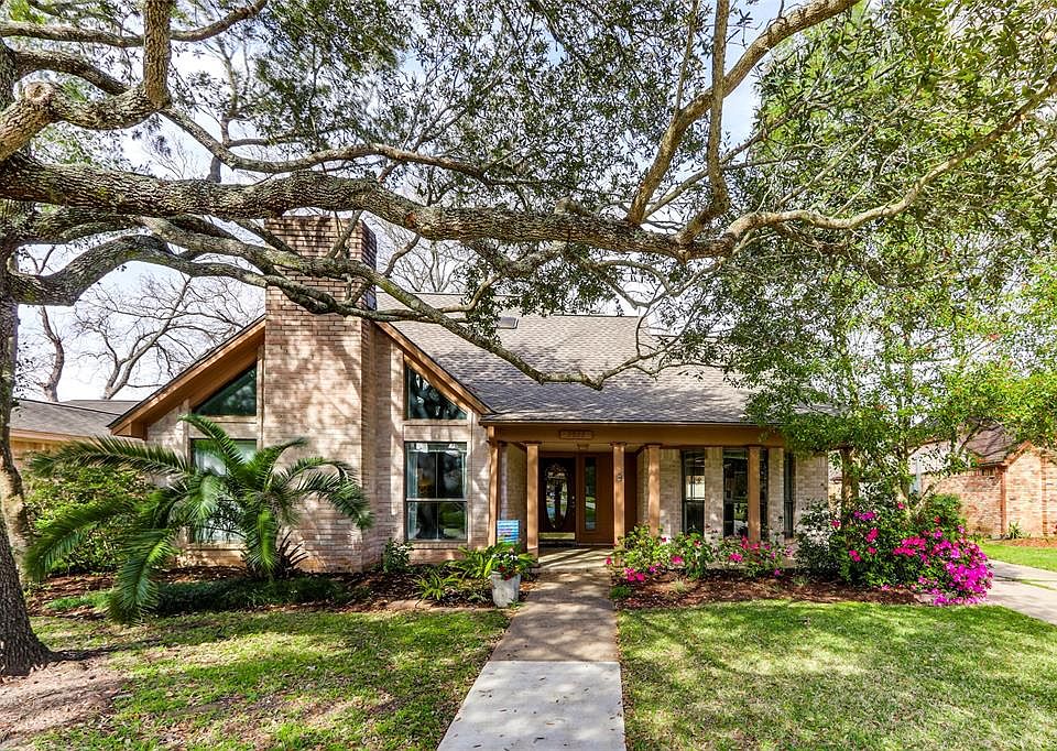 1st image of 2022 Windmill Dr