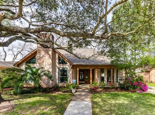2022 Windmill Dr, Richmond, TX 77406