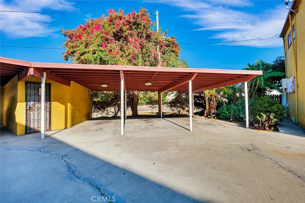 1 bed, 700 sqft, $1,850 — Photo 2