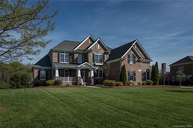 1st image of 712 Wandering Way Dr