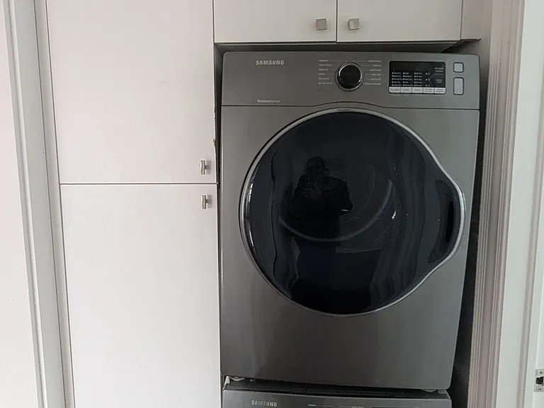 2209 Gerrard St E #2 — Photo 12