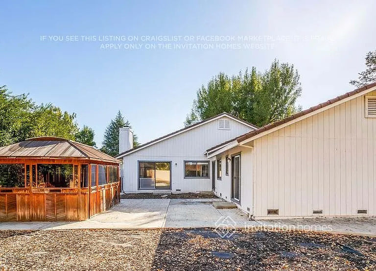 1401 Mandarin Ct — Photo 13