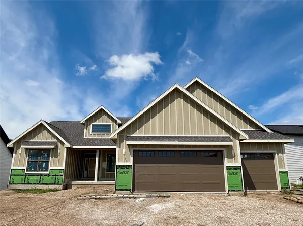 5305 175th St, Urbandale, IA 50323