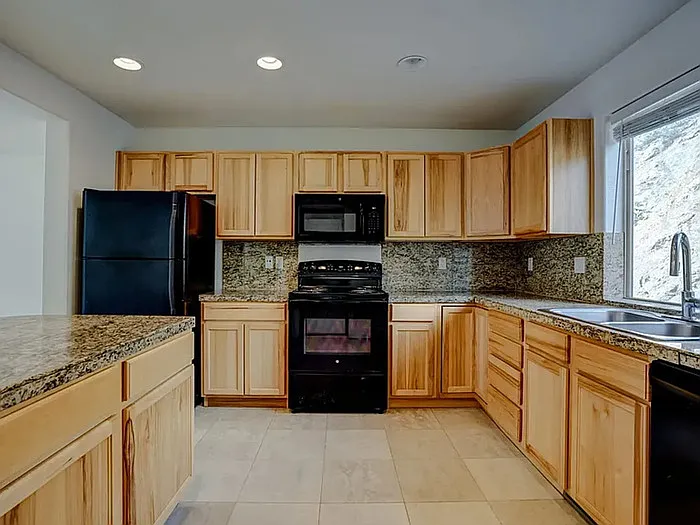 1455 N Main St #2 — Photo 6