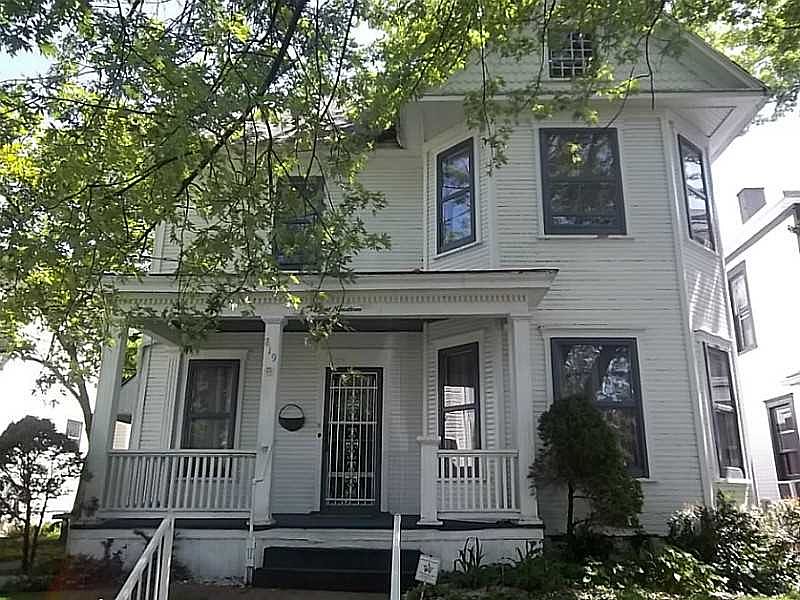 1st image of 819 W North St