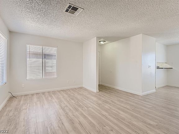 4th image of 716 Pensacola Ln #4