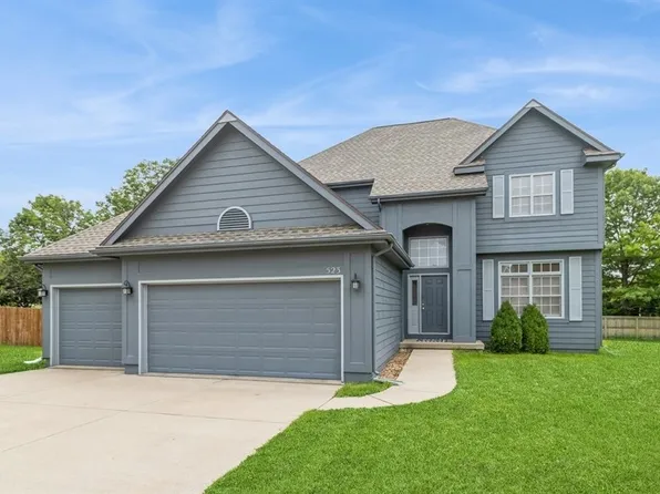 523 75th Ct, West Des Moines, IA 50266