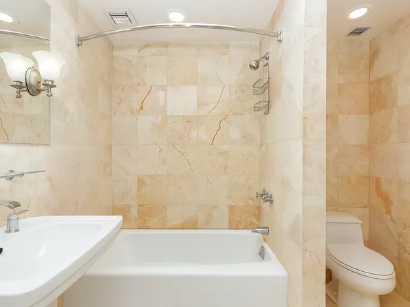 310 East 15th Street image 9 of 17