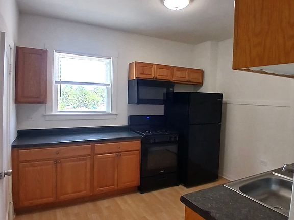 4th image of 4644 W Palmer St Unit 2
