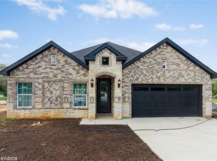 602 Lucas St, Athens, TX 75751