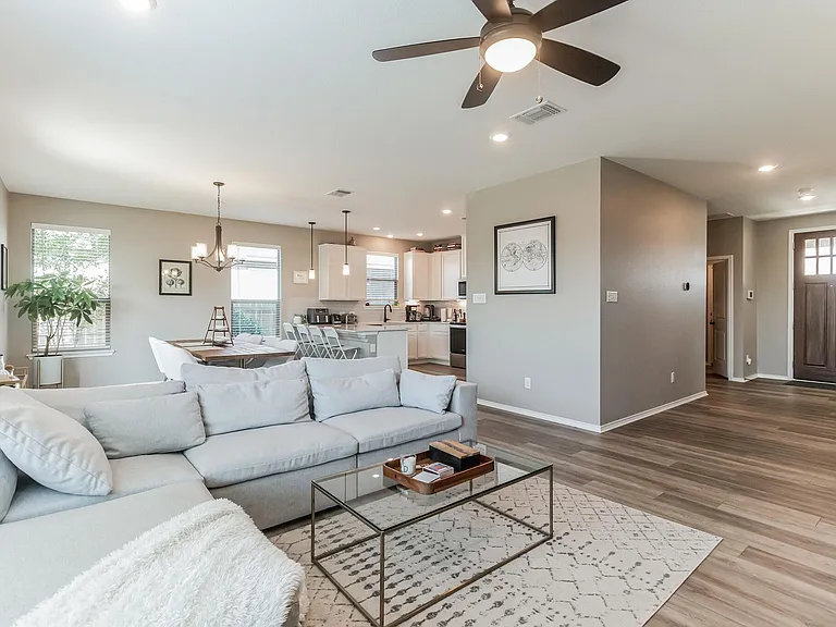 402 Thunder Valley Trl — Photo 7
