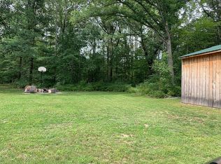 9533 N Amy School Rd, Howard City, MI 49329