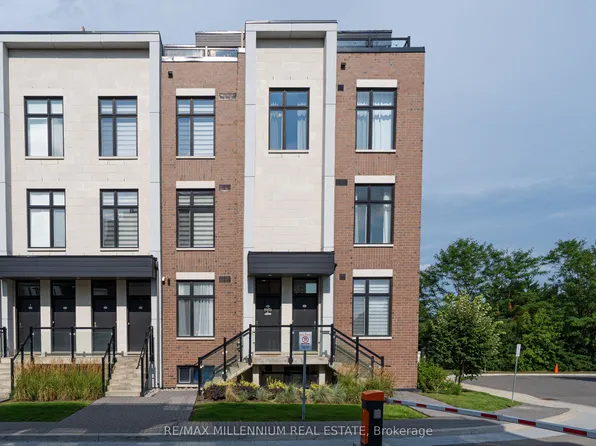 9560 Islington Ave #U208, Vaughan, ON L4H 4Z5