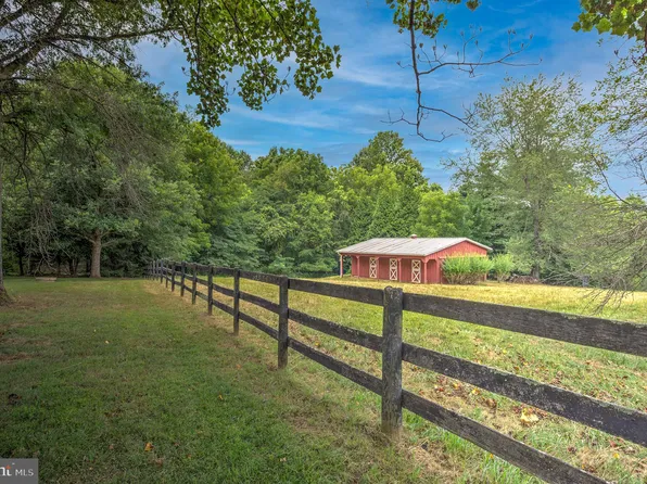 13121 Orrison Rd, Lovettsville, VA 20180