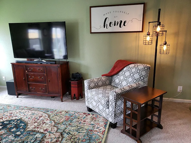 324 Flagstone Way — Photo 3