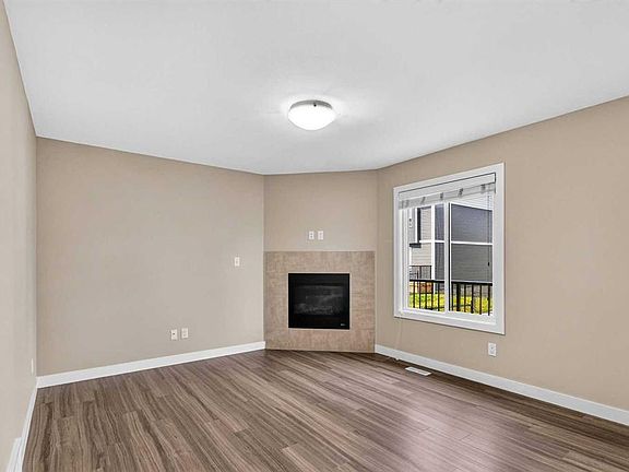 4th image of 401 E Athabasca Ave #44