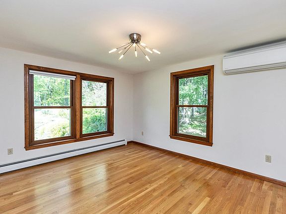 5th image of 225 Hayden Road