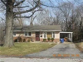 1220 Weleba Ave photo 1