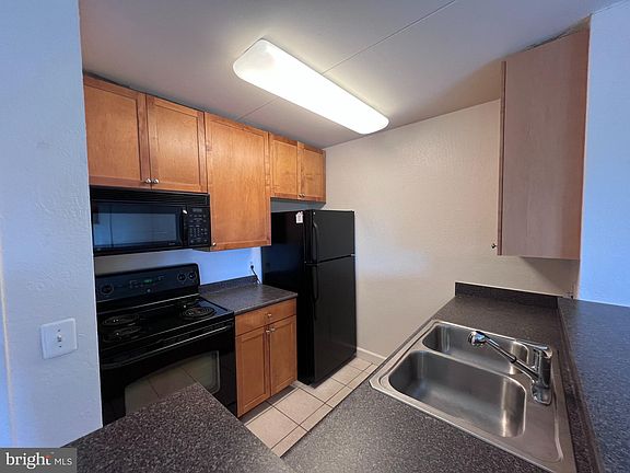 5th image of 75 S Reynolds St APT 304