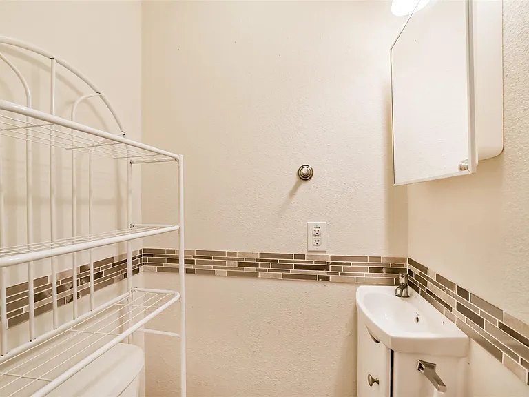 3700 Stassen St — Photo 17