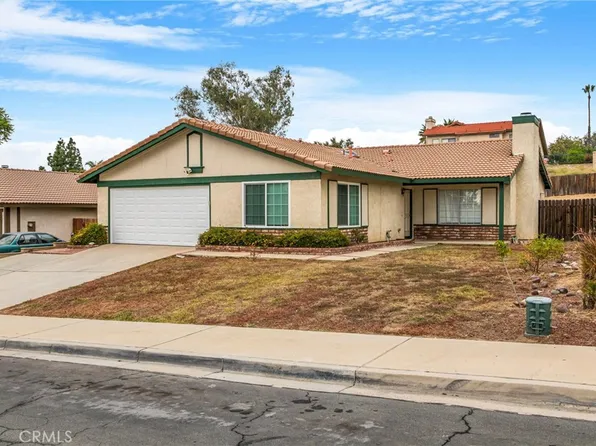 24824 Sunday Dr, Moreno Valley, CA 92557