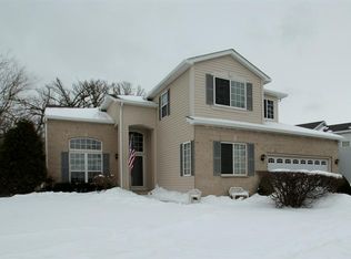 1555 Vineyard Dr, Gurnee, IL 60031