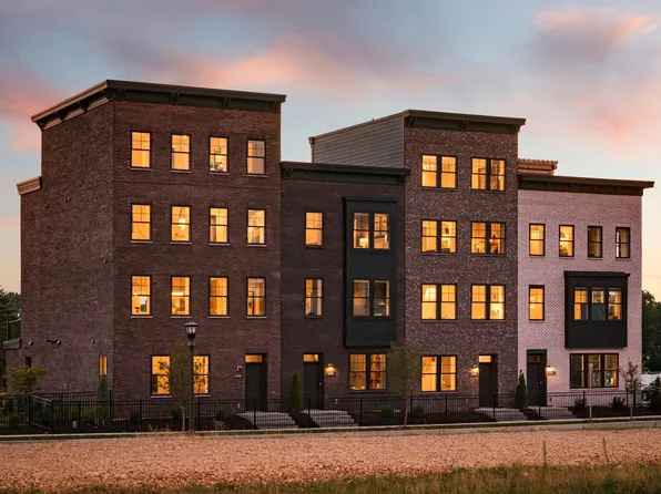 905 Falls Psge W #I, Saint Paul, MN 55116