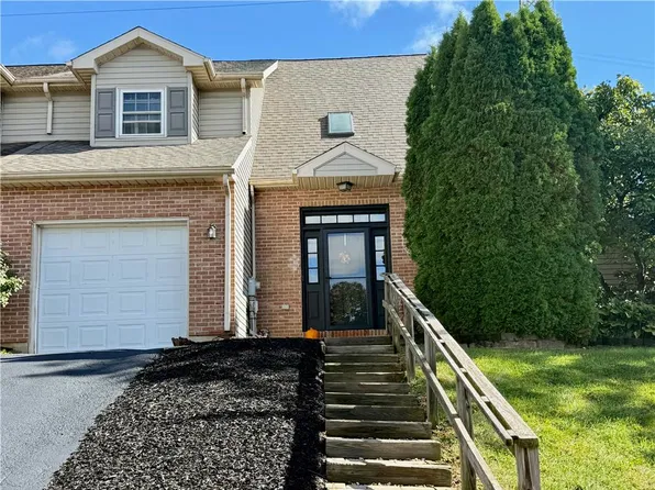 1372 Howard Ln, Easton, PA 18045