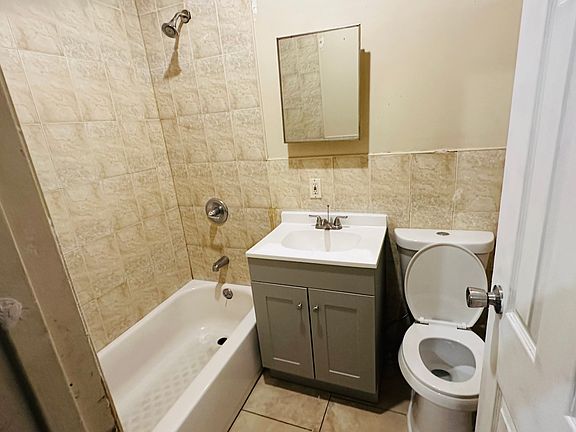 2nd image of 56 Groshon Ave APT 3S