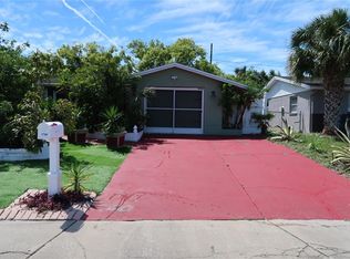 3700 Holiday Lake Dr, Holiday, FL 34691